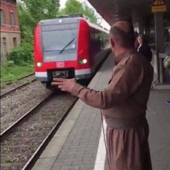 Meet your Posher, Ayad - Picture 3 of 3